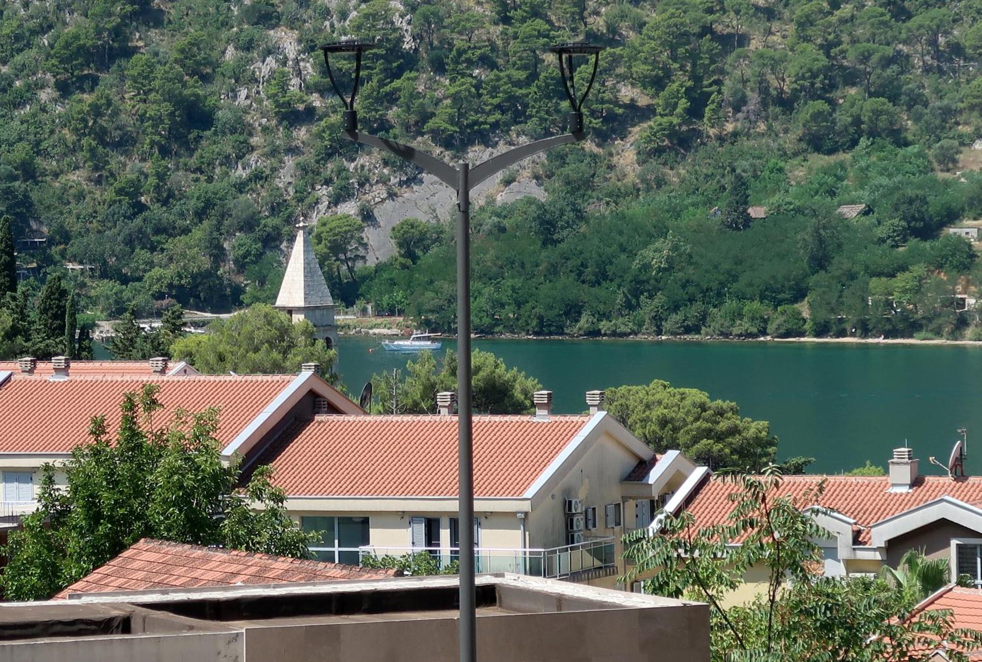 Cozy Nest, 350M To Beach, Free Parking, Wi-Fi Kotor Ngoại thất bức ảnh