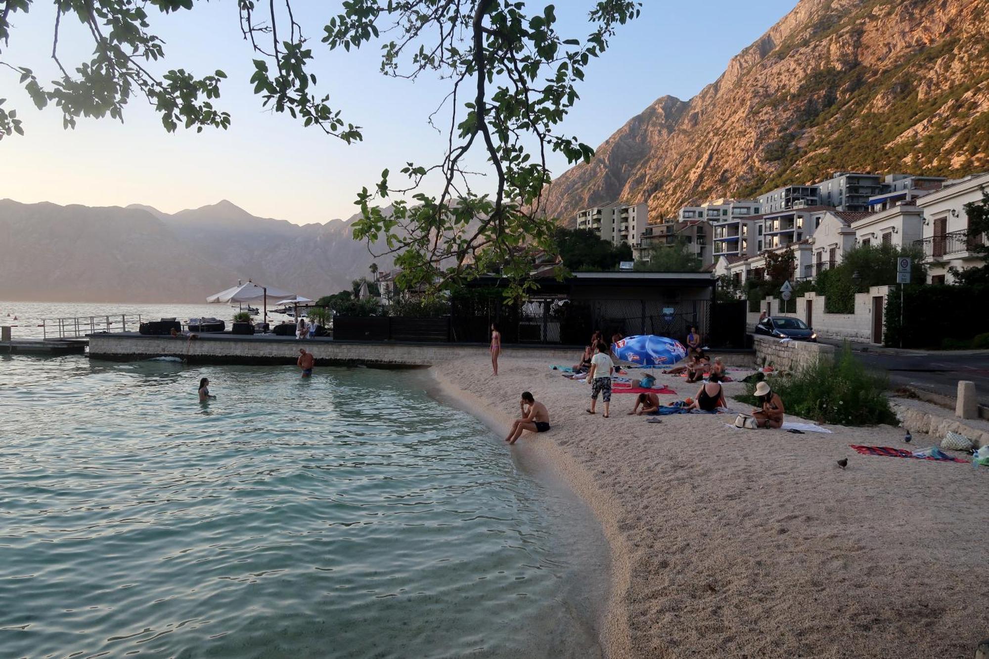 Cozy Nest, 350M To Beach, Free Parking, Wi-Fi Kotor Ngoại thất bức ảnh