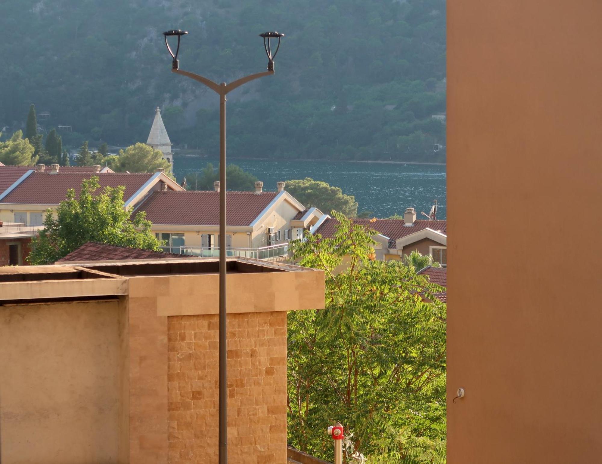 Cozy Nest, 350M To Beach, Free Parking, Wi-Fi Kotor Ngoại thất bức ảnh
