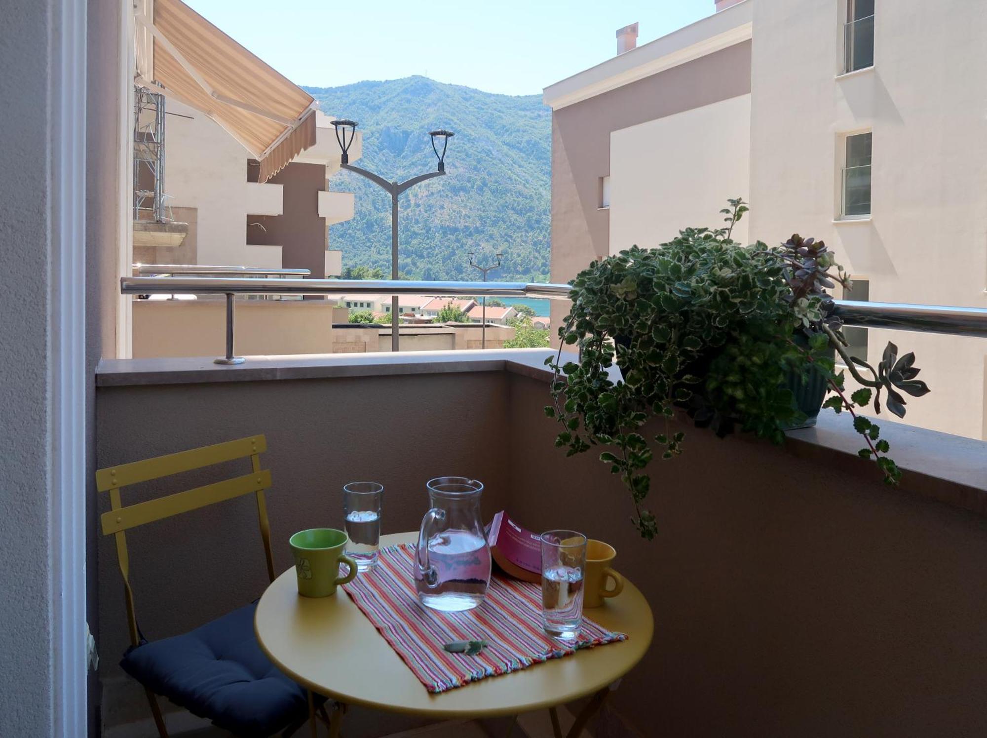 Cozy Nest, 350M To Beach, Free Parking, Wi-Fi Kotor Ngoại thất bức ảnh